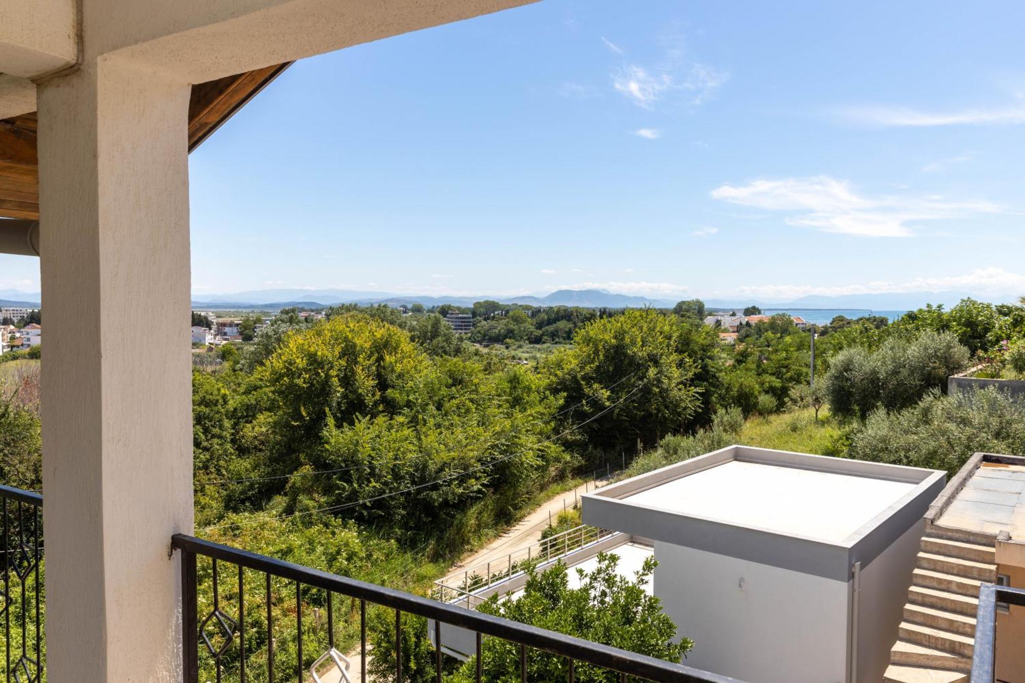Guest House Aldin Ulcinj Exterior foto