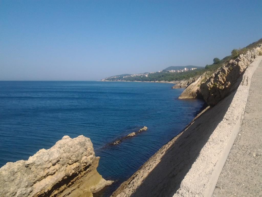 Guest House Aldin Ulcinj Exterior foto