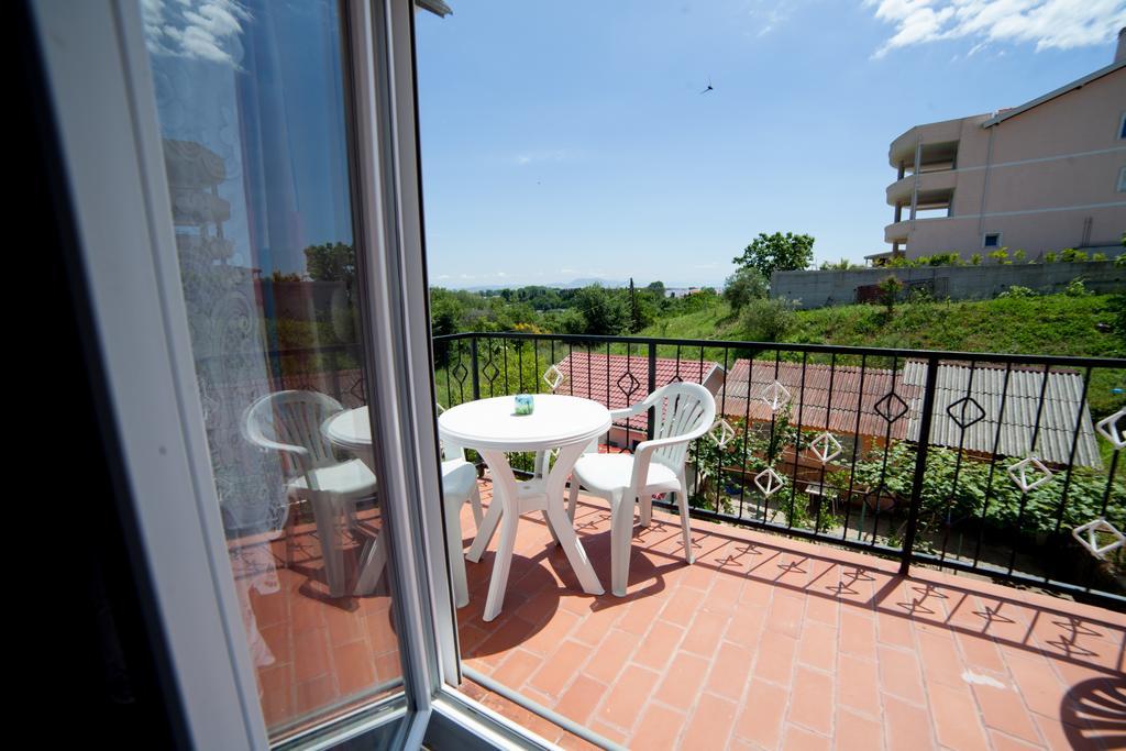 Guest House Aldin Ulcinj Exterior foto