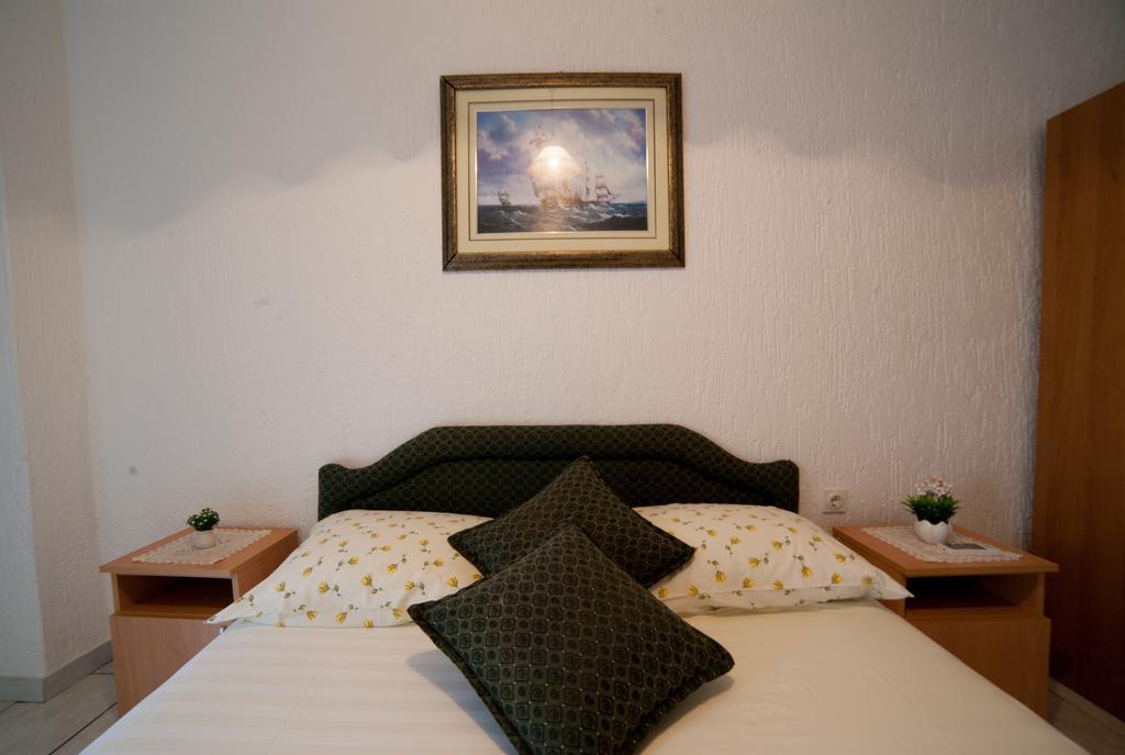 Guest House Aldin Ulcinj Exterior foto
