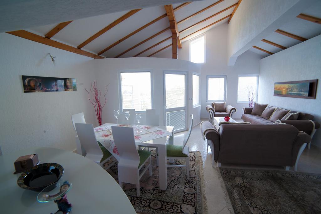 Guest House Aldin Ulcinj Exterior foto